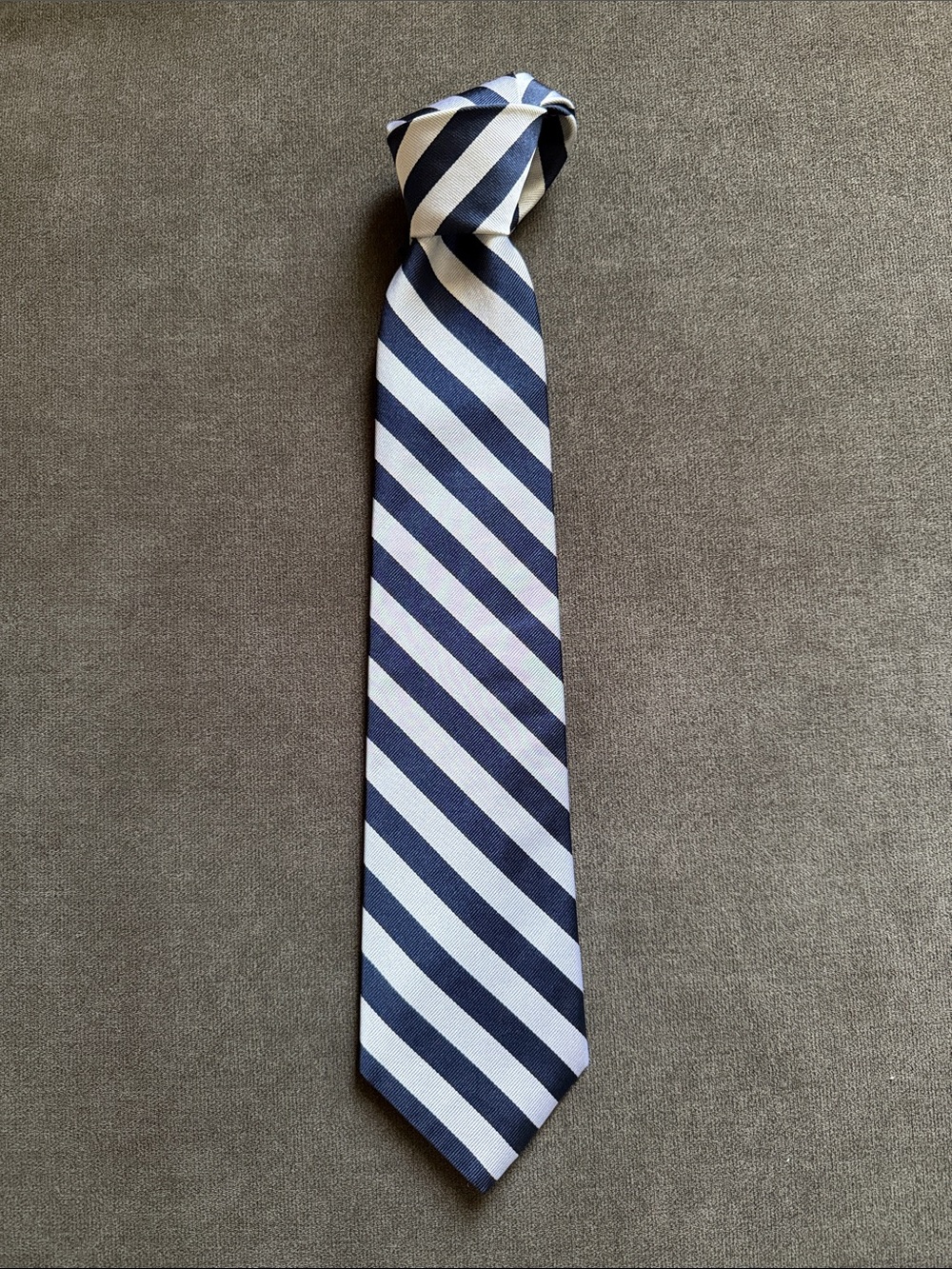 Brooks Brothers Navy and White Striped Men's Tie
